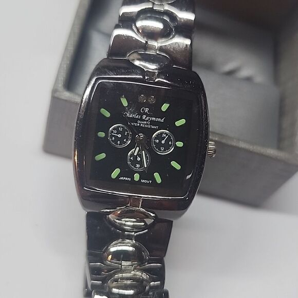 Charles Raymond Ladies Watch Two Tone Bracelet Black Dial V1251L *FOR PARTS* - Picture 3 of 5